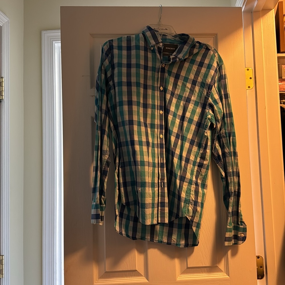 Men’s Button plaid shirt size meduim - Picture 2 of 4